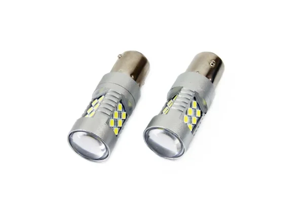 Set becuri auto cu LED CANBUS compatibil P21W BA15S 24 SMD 6.2W Alb 12/24V, destinat competitiilor auto sau off-road