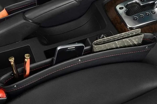 Organizator auto de tip Buzunar