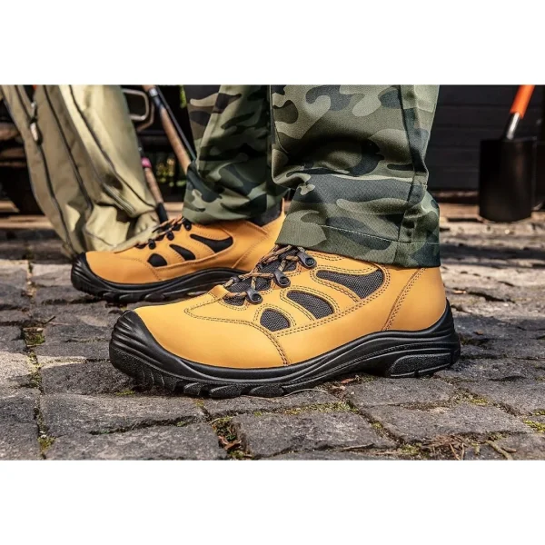 Bocanci de lucru, S3, SRC, protectie compozit, piele nabuc, marimea 42, NEO