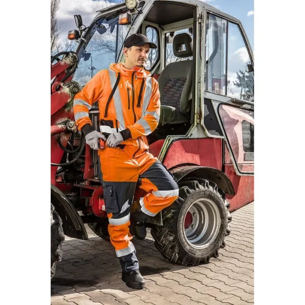 Bocanci de lucru pentru iarna, marimea 42, NEO 