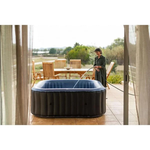Piscina jacuzzi, gonflabila, patrata, cu pompa 1800 L/h, filtru, prelata acoperire, negru si albastru, 930 L, 6 persoane, 185x185x68 cm, MSpa