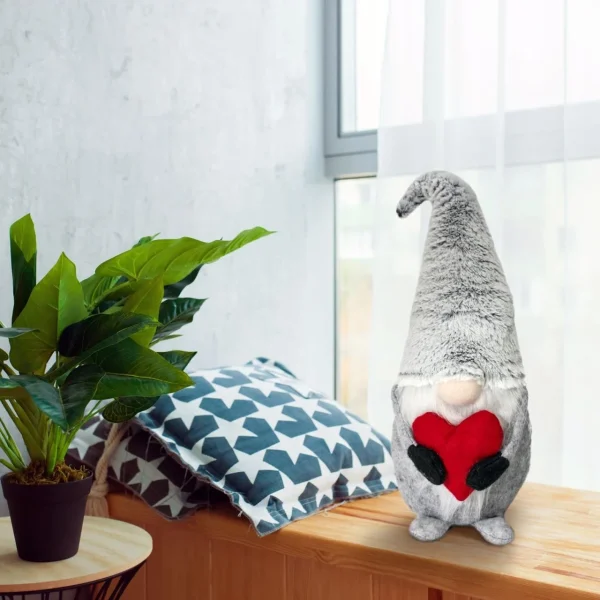 Decoratiune Craciun, pitic gri cu inima rosie, 48 cm