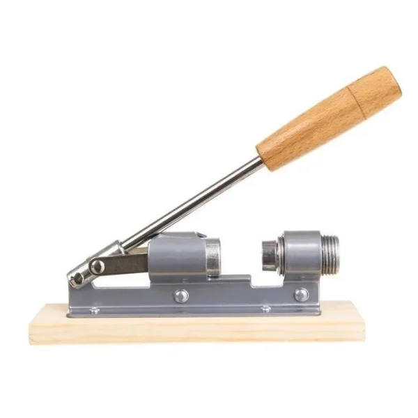 Spargator manual pentru nuci, din otel cu suport de lemn, 20x5 cm