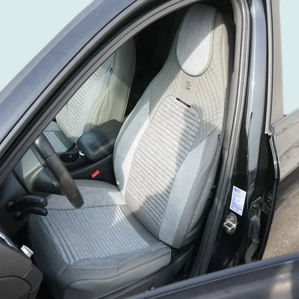 Set huse scaune auto Premium, model BLAZE Luxor, design Sportiv, universale, ergonomice, Piele Ecologica cu insertii textile, culoare Crem/Gri