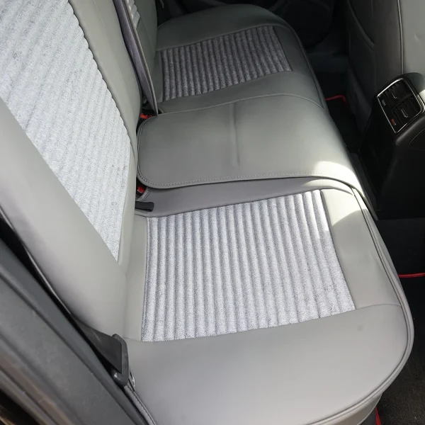 Set huse scaune auto Premium, model BLAZE Luxor, design Sportiv, universale, ergonomice, Piele Ecologica cu insertii textile, culoare Crem/Gri