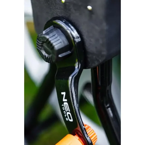 Carucior furtun gradina cu ghidaj, metalic, compatibil cu 1/2" 60 m sau 3/4" 20 m, infasurare ordonata si transport usor in curte, NEO