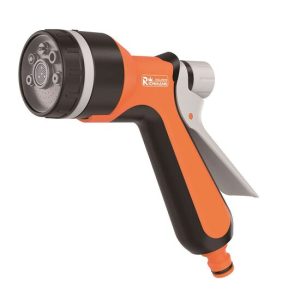 Pistol stropit gradina