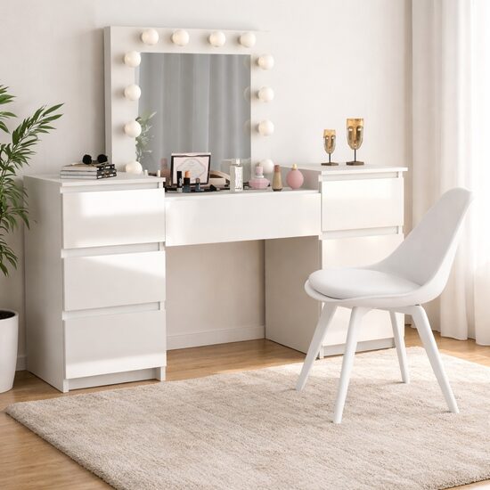 Masa de toaleta/machiaj Masa de toaleta/machiaj