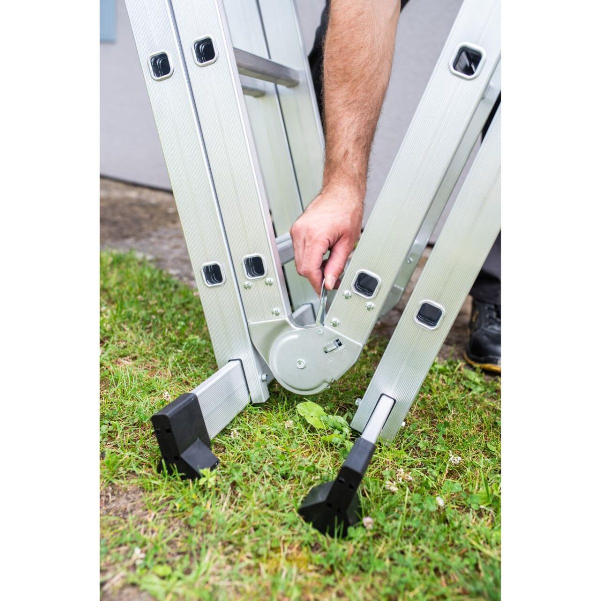 Scara Aluminiu, Multifunctionala, Rabatabila, 4 Tronsoane, 4 Trepte, Max 125 Kg, 1.18-4.46 M - Imagine 16
